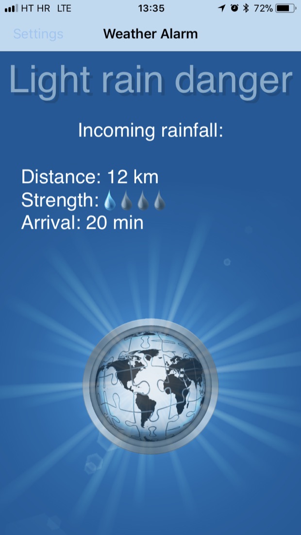 Različica za iOS, tu na hrvaškem omrežju: padavine 12 km stran, prihod čez 20 minut.
